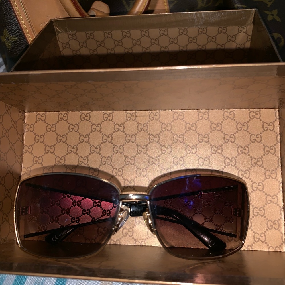 Gucci Sunglasses ๐๐๐ - Picture 2 of 6